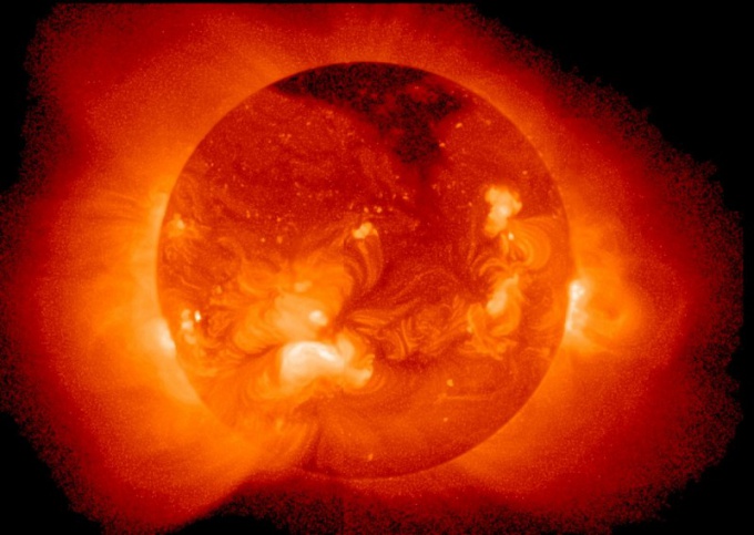 ヒント1：なぜ太陽は地球の異なる部分を均等に加熱しないのですか？